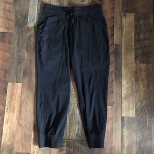 Lululemon size 6 joggers yoga pants black drawstring